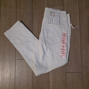 Nwt Nine West Jeans Size 6